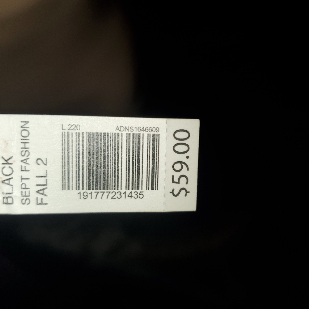 Tops - Picture 4 of 4